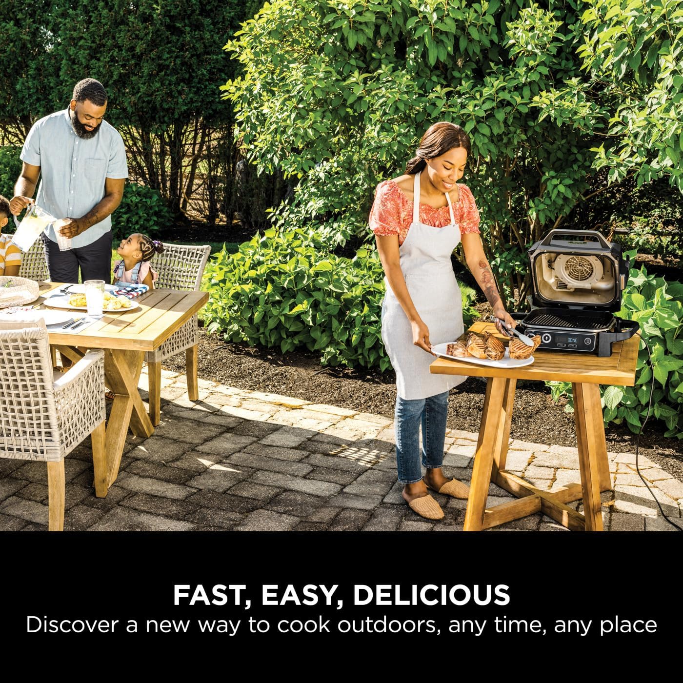 Ninja Woodfire Electric BBQ Grill and Smoker with Cover OG701UKCOVERKIT - CLEARANCE